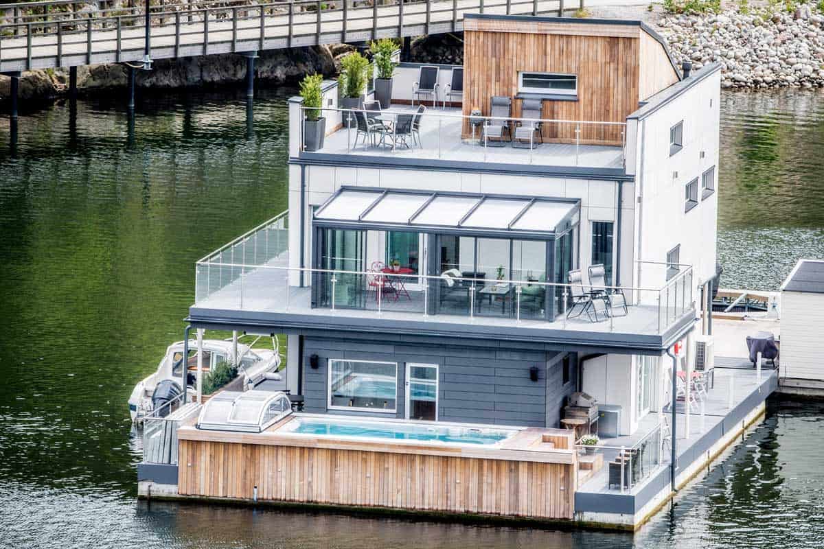 Flytande hus med pool