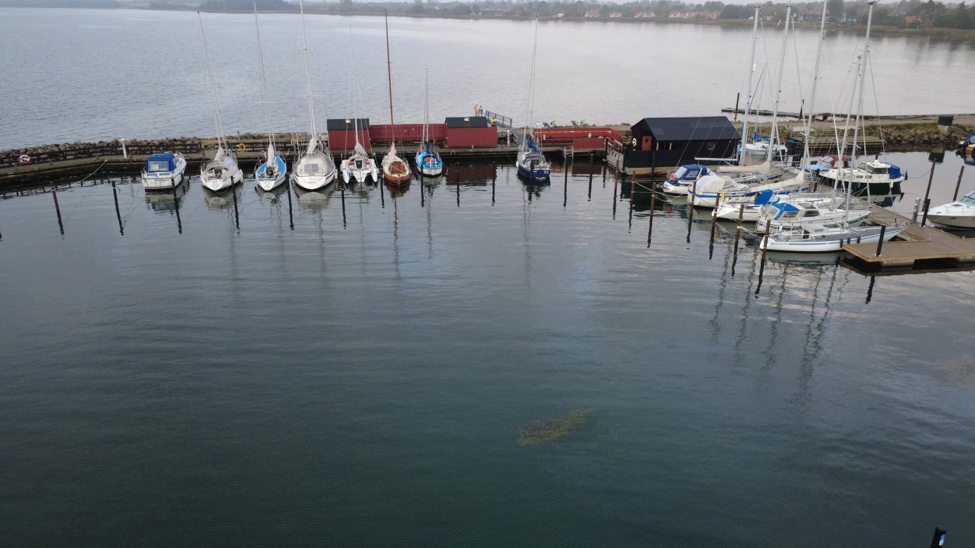 Från ovan flytande bastu i Rörvig Danmark
