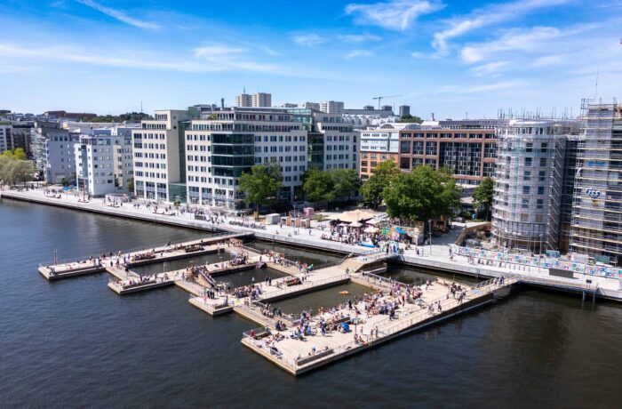 Schwimmendes Hafenbecken in Marievik, Stockholm in Schweden