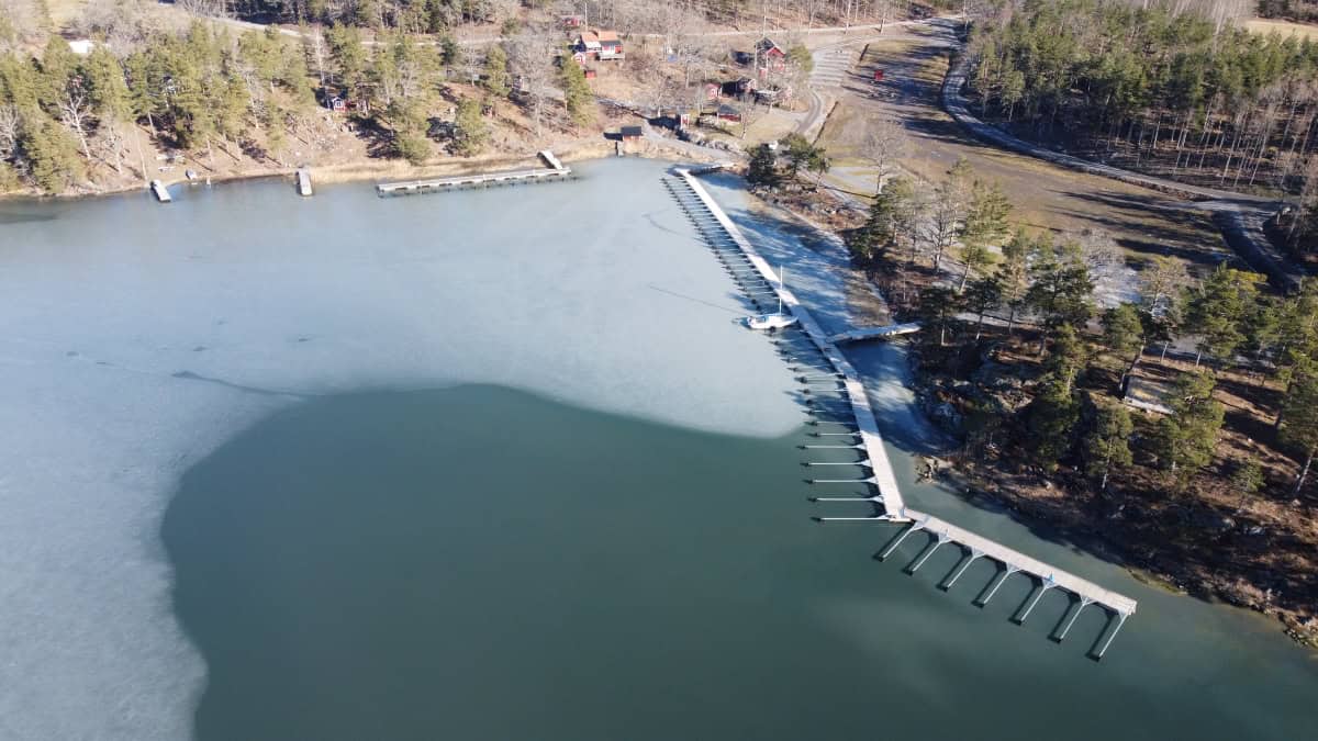 Trä- och betongbrygga till Örnvikens Camping & Hamn Söderköping