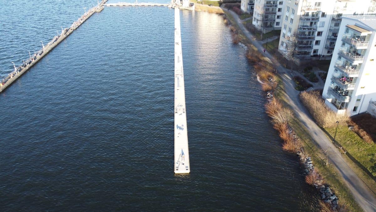 Betongpontoner från Pontech vid Piluddens Båtklubb i Järfälla