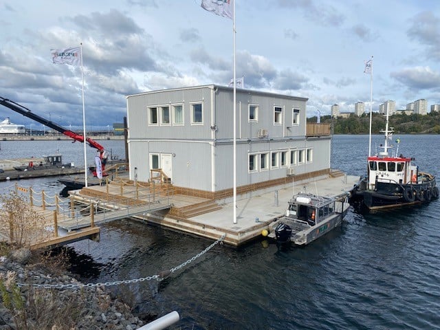 PEABs kontor står stadigt på vår flytande betongponton